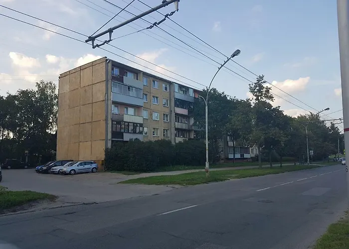 J&e Neries アパート